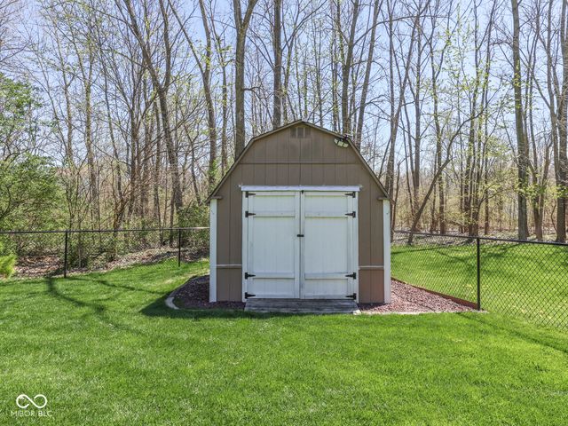 1269 Burr Oak Circle, Greenwood, IN 46143