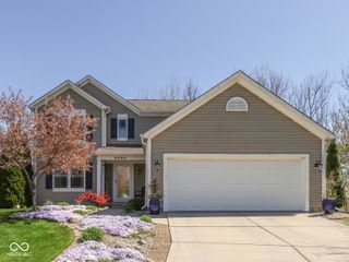 1269 Burr Oak Circle, Greenwood, IN 46143