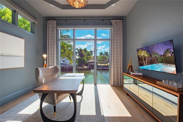 608 16th AVE S, Naples, FL 34102