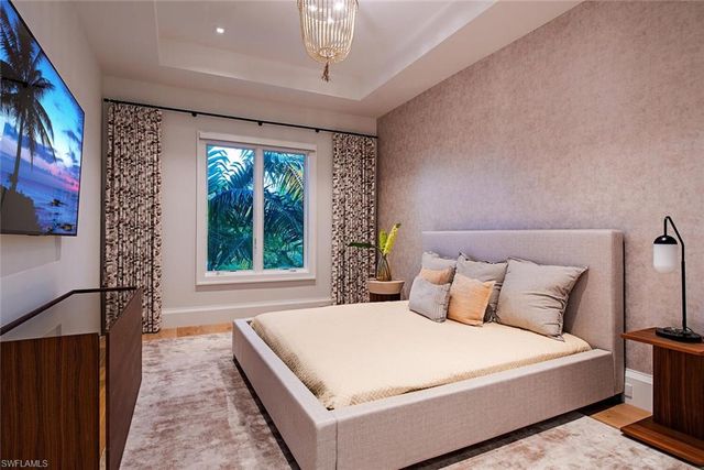 608 16th AVE S, Naples, FL 34102