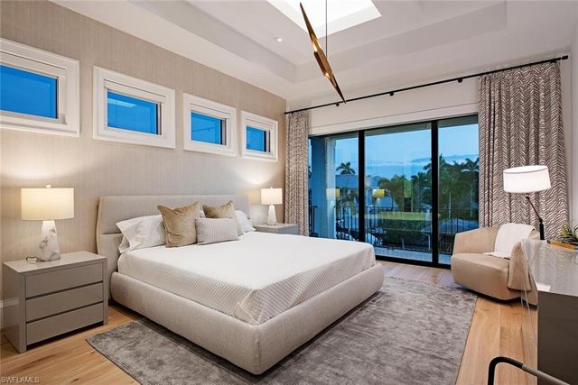 608 16th AVE S, Naples, FL 34102