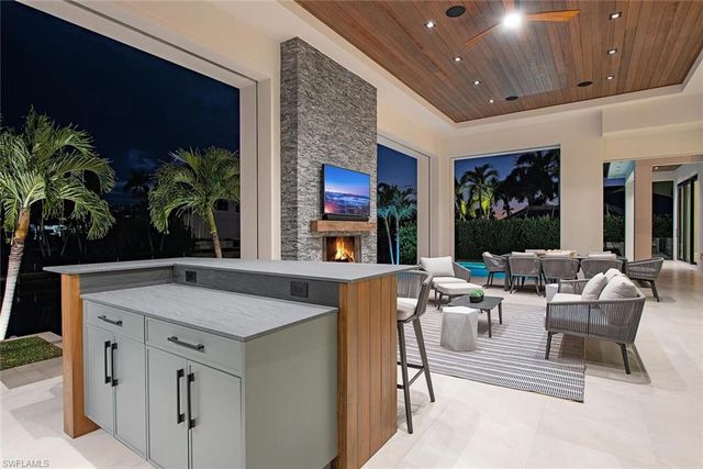 608 16th AVE S, Naples, FL 34102