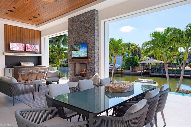 608 16th AVE S, Naples, FL 34102