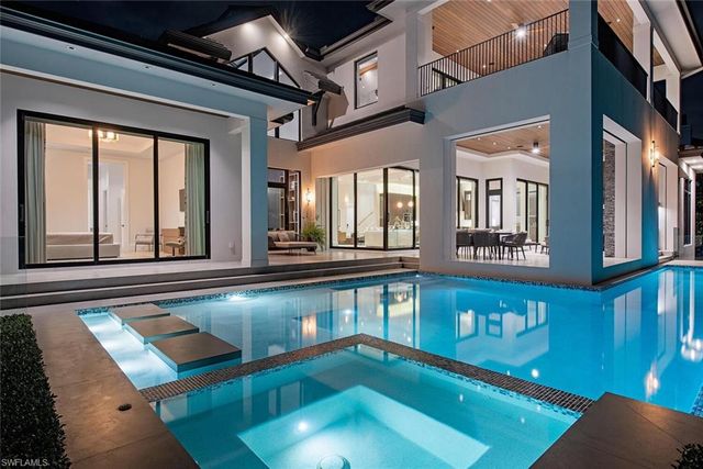 608 16th AVE S, Naples, FL 34102