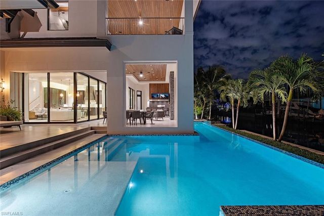 608 16th AVE S, Naples, FL 34102