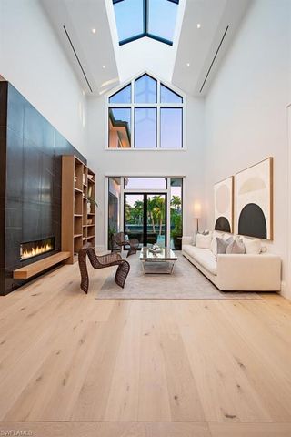 608 16th AVE S, Naples, FL 34102