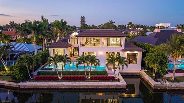 608 16th AVE S, Naples, FL 34102