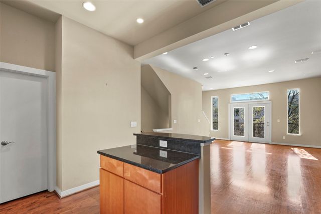 3800 Holland Avenue 4, Dallas, TX 75219