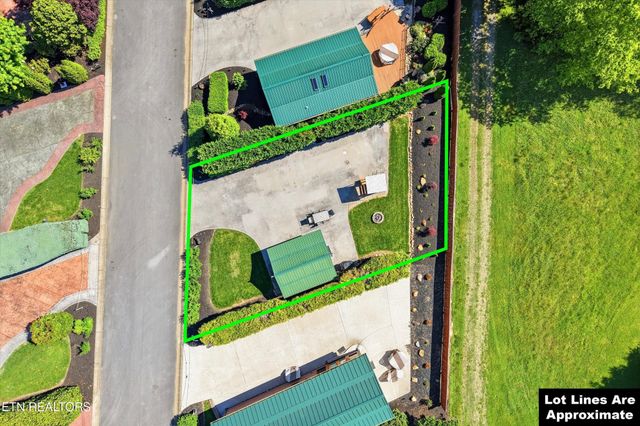1908 Lizi Loop Way, Sevierville, TN 37862