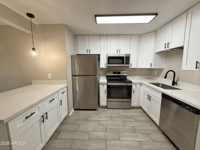 4901 S Calle Los Cerros Drive 206, Tempe, AZ 85282