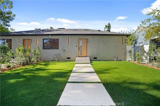 6935 Jellico Avenue, Lake Balboa, CA 91406