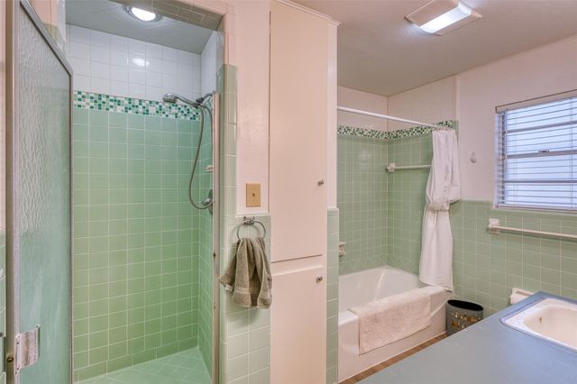 1303 Belaire DR, Granite Shoals, TX 78654