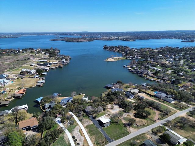1303 Belaire DR, Granite Shoals, TX 78654