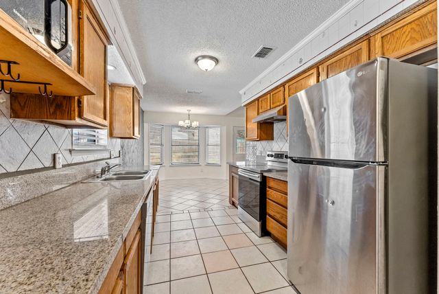 6801 Ridgetop Road, North Richland Hills, TX 76182