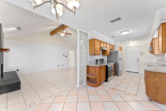 6801 Ridgetop Road, North Richland Hills, TX 76182