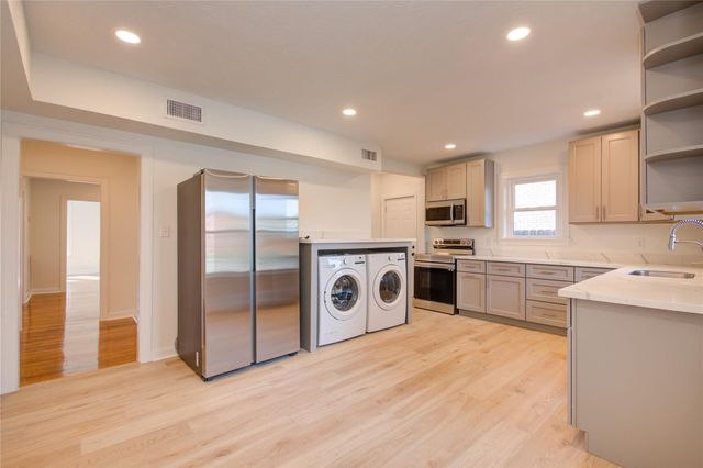 2208 Blodgett Street 1, Houston, TX 77004