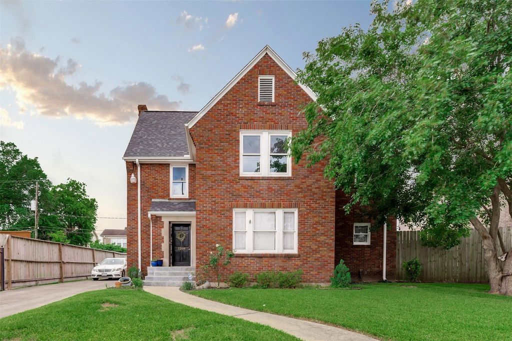 2208 Blodgett Street 1, Houston, TX 77004