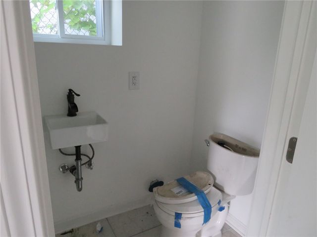 725 Valley St, Oakmont, PA 15139