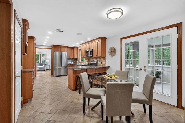 2 Ridge Hill Way, Andover, MA 01810