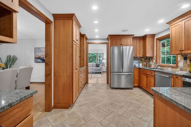 2 Ridge Hill Way, Andover, MA 01810