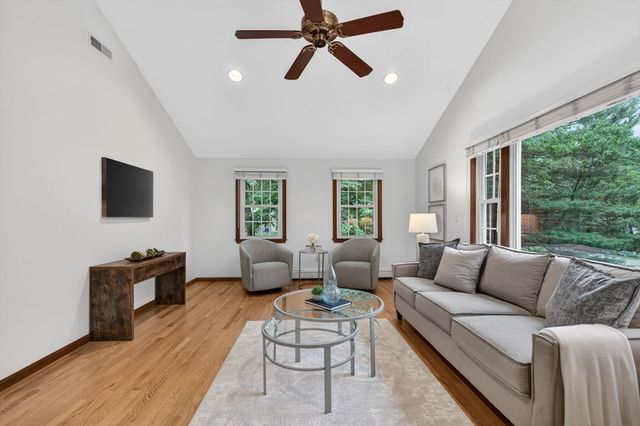 2 Ridge Hill Way, Andover, MA 01810