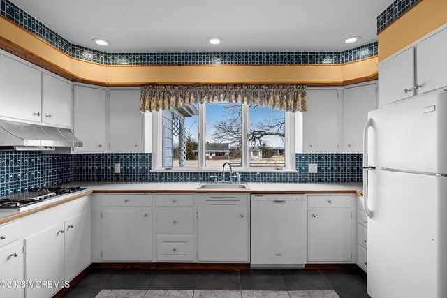 53 Arneys Mount Road, Pemberton, NJ 08068