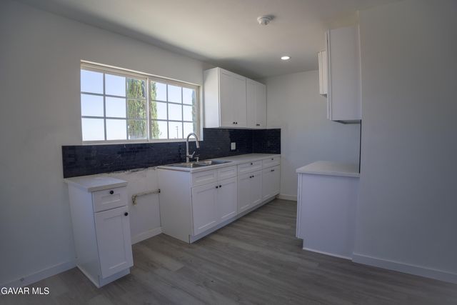 31300 233rd Street, Llano, CA 93544