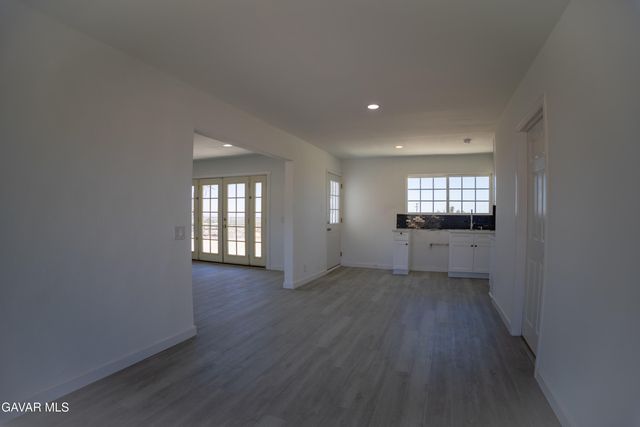 31300 233rd Street, Llano, CA 93544