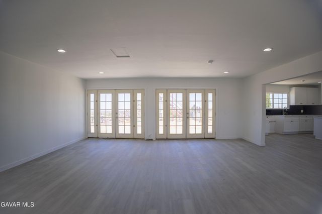 31300 233rd Street, Llano, CA 93544