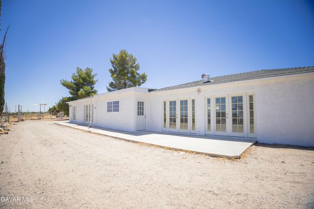 31300 233rd Street, Llano, CA 93544