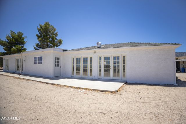 31300 233rd Street, Llano, CA 93544