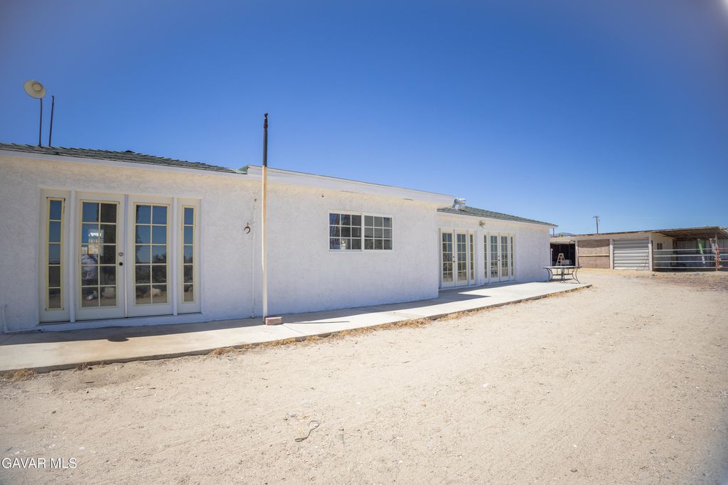 31300 233rd Street, Llano, CA 93544