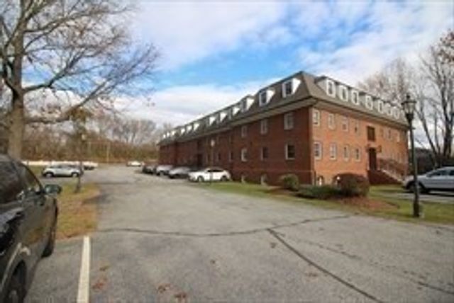 132 Tyngsboro Road 13, Chelmsford, MA 01863