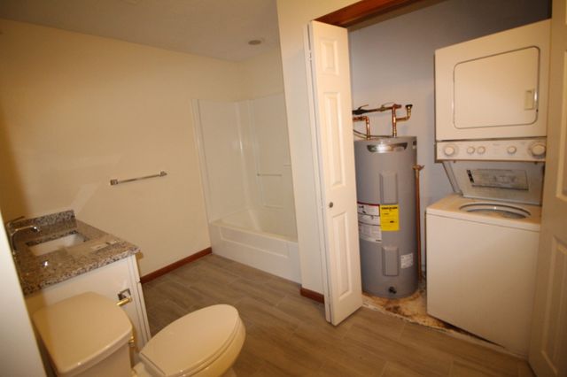 132 Tyngsboro Road 13, Chelmsford, MA 01863