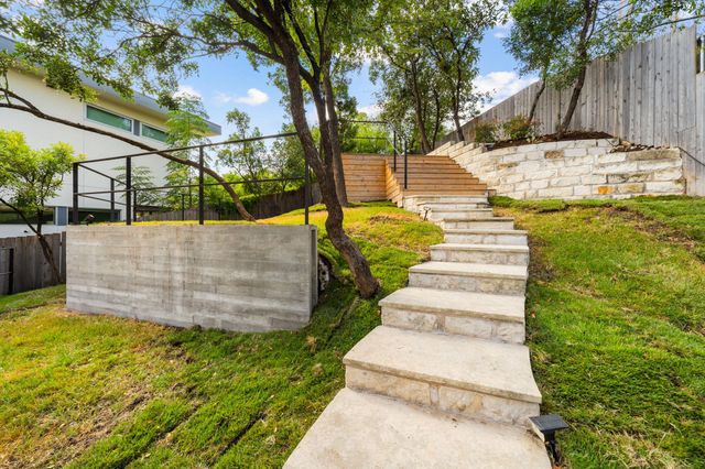 811 Rutherford PL, Austin, TX 78704