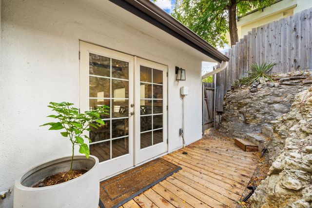 811 Rutherford PL, Austin, TX 78704