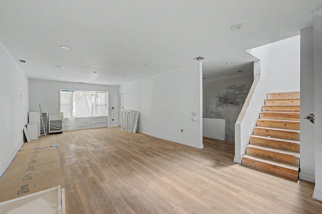 3442 S Lowe Avenue, Chicago, IL 60616