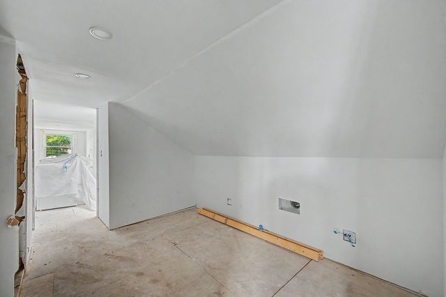3442 S Lowe Avenue, Chicago, IL 60616