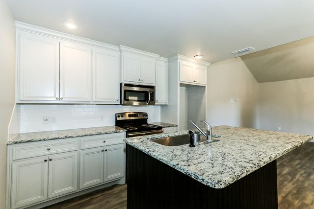3806 133rd Street, B, Lubbock, TX 79423