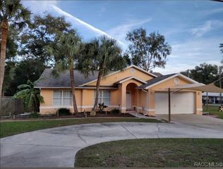 4817 S Apopka Avenue, Inverness, FL 34452