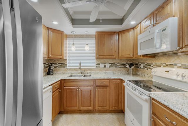 2995 Crosley Drive W B, Greenacres, FL 33415