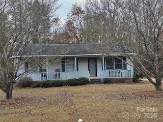 2486 Oxford Circle, Lancaster, SC 29720