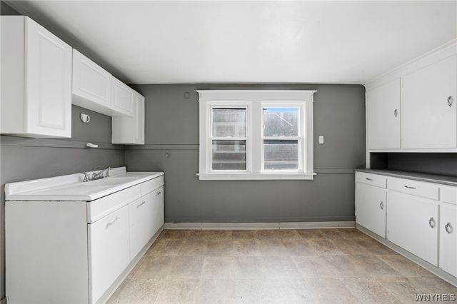 220 Dartmouth Avenue, Buffalo, NY 14215