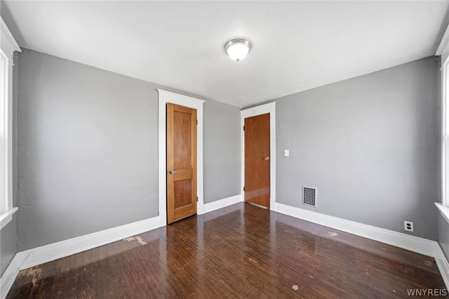 220 Dartmouth Avenue, Buffalo, NY 14215