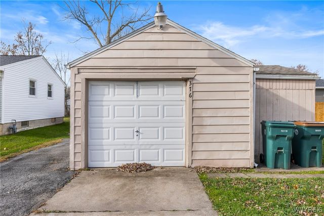 376 Roger Avenue, North Tonawanda, NY 14120