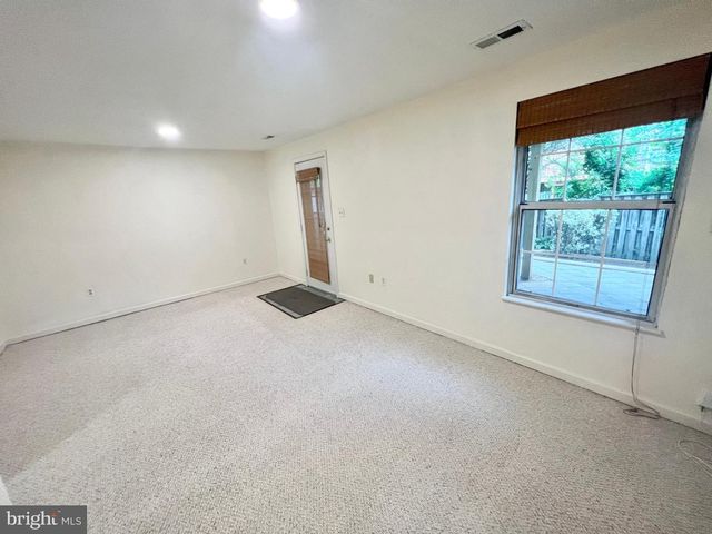 406 SHAW CT, Fredericksburg, VA 22405