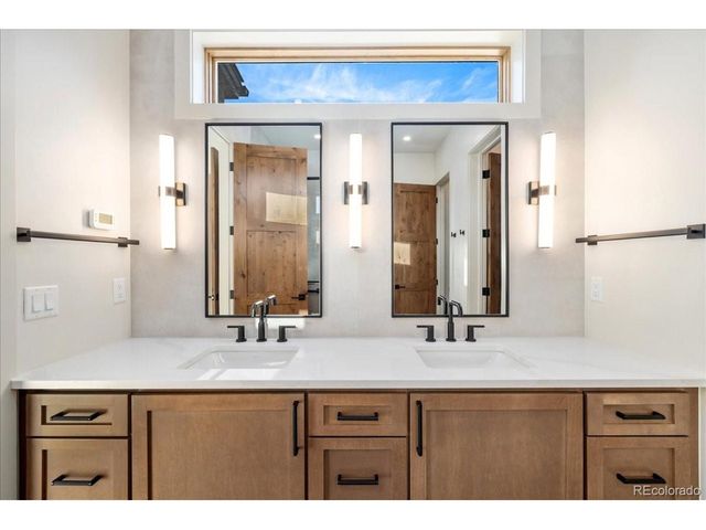 909 Lakepoint Cir B, Frisco, CO 80424