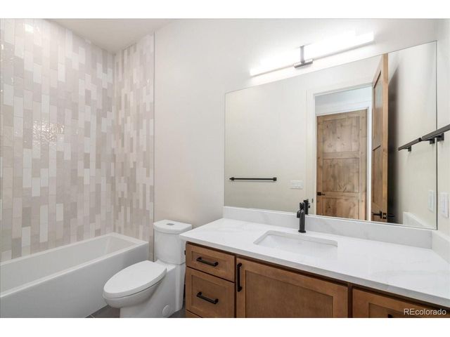 909 Lakepoint Cir B, Frisco, CO 80424