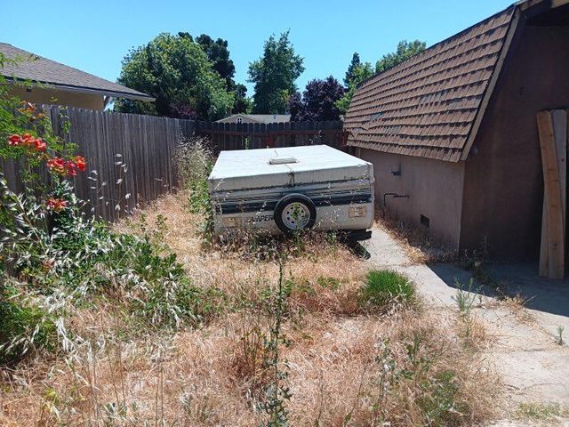 6721 Navion Dr, Citrus Heights, CA 95621