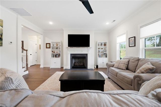 477 Rosewood Drive, Winston-salem, NC 27127